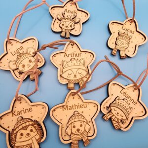 Étoile de Noël en bois personnalisée – prénom gravé, décoration sapin